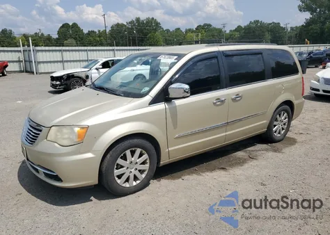 2011 Chrysler Town & Country Touring L from USA, damaged, VIN 2A4RR8DG5BR780096
